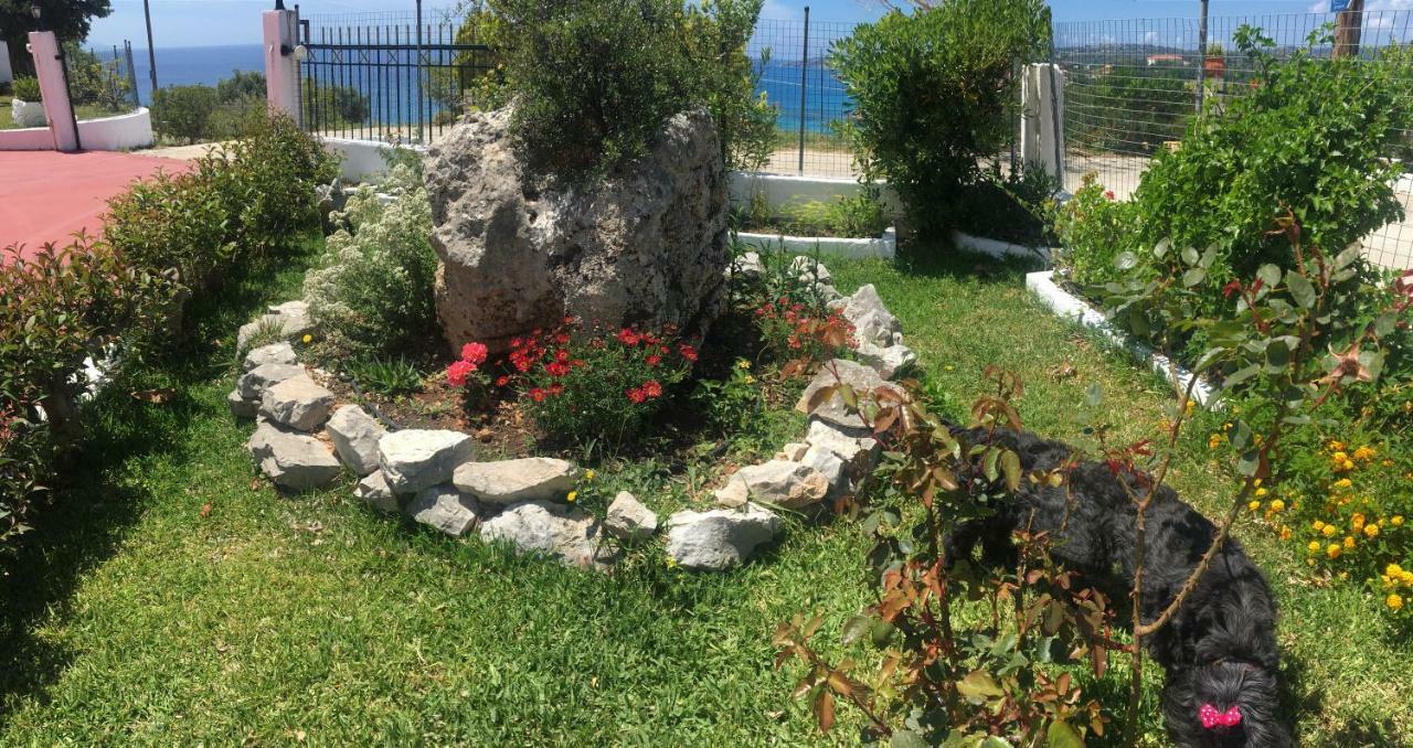 Maria Anastasia Studios Τραπεζάκι Εξωτερικό φωτογραφία
